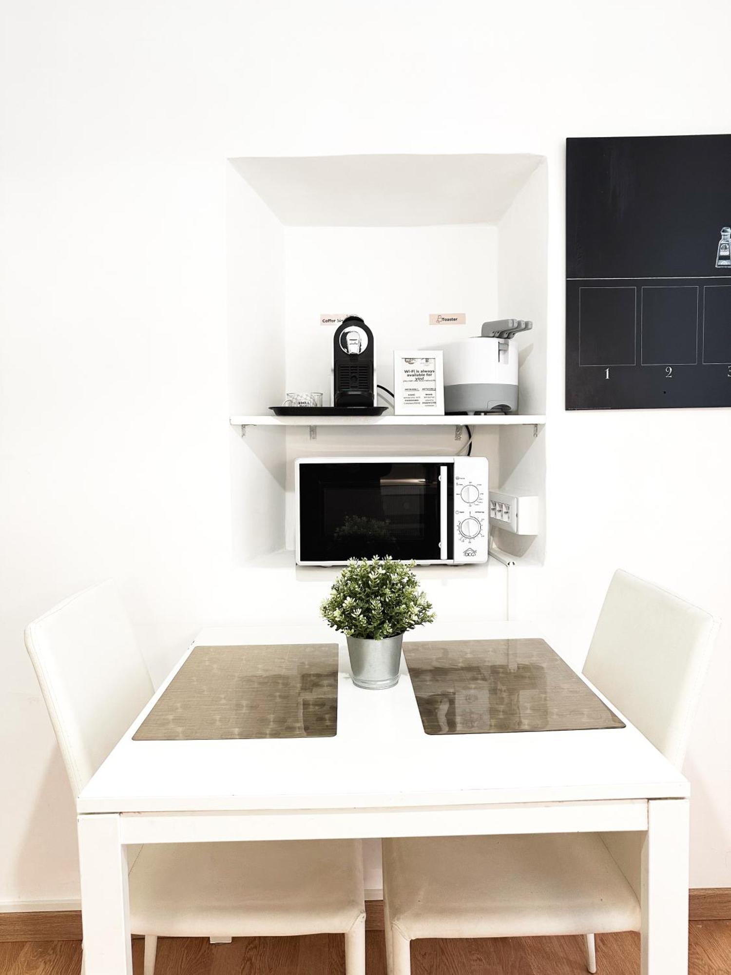 רומא Apartment By The Colosseum - White Chic Flats מראה חיצוני תמונה